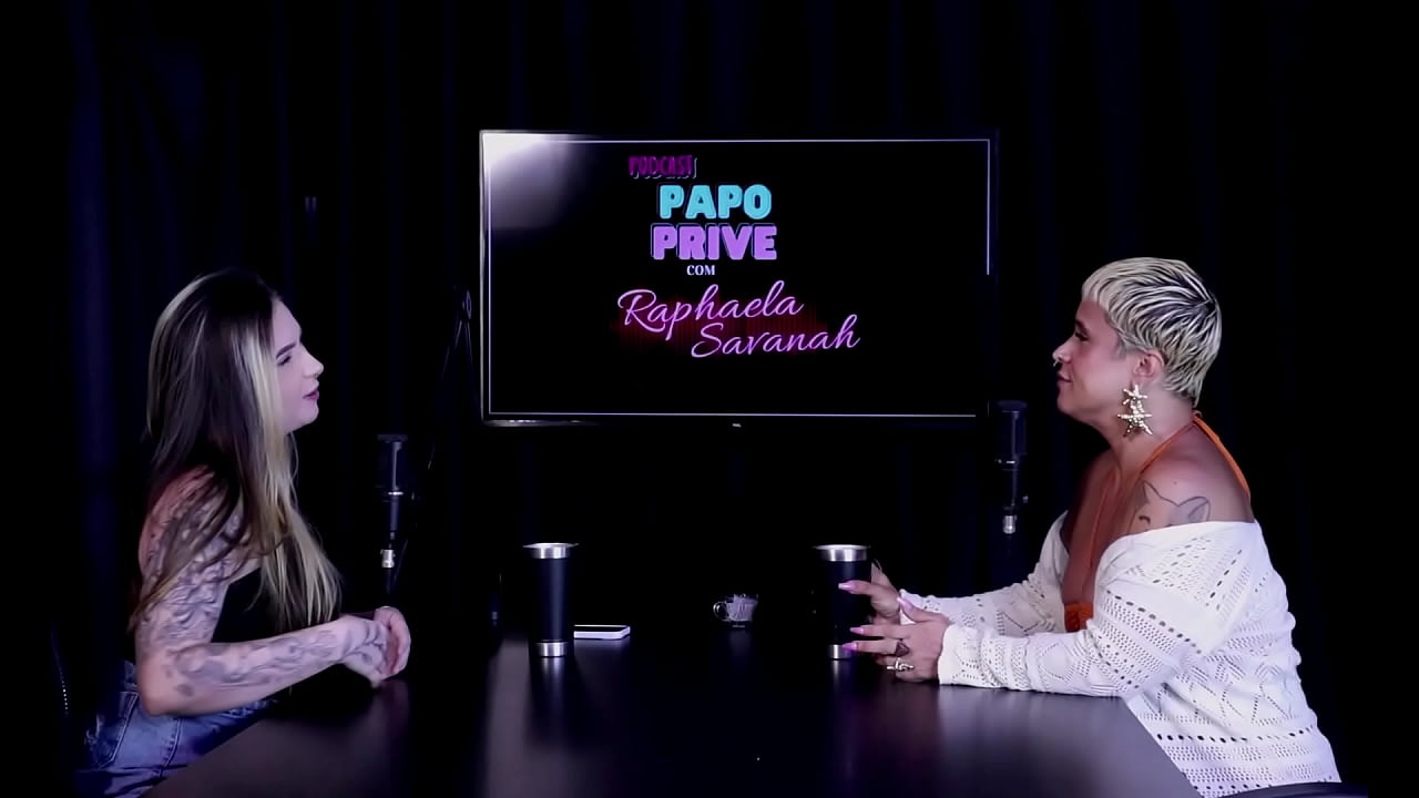 Sofreu (...) em um ensaio e isso a fez criar a Just House, n&atilde;o &eacute; sadio a disputa entre modelos, e se sentiu deslocada ao... - Just Joana (WATCH ON: SHEER/RED)