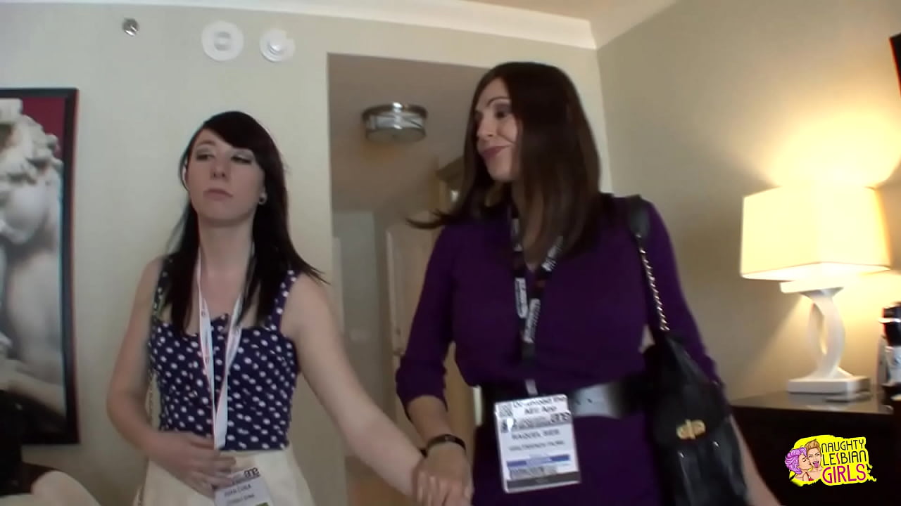 Experienced milf shows cutie how its done