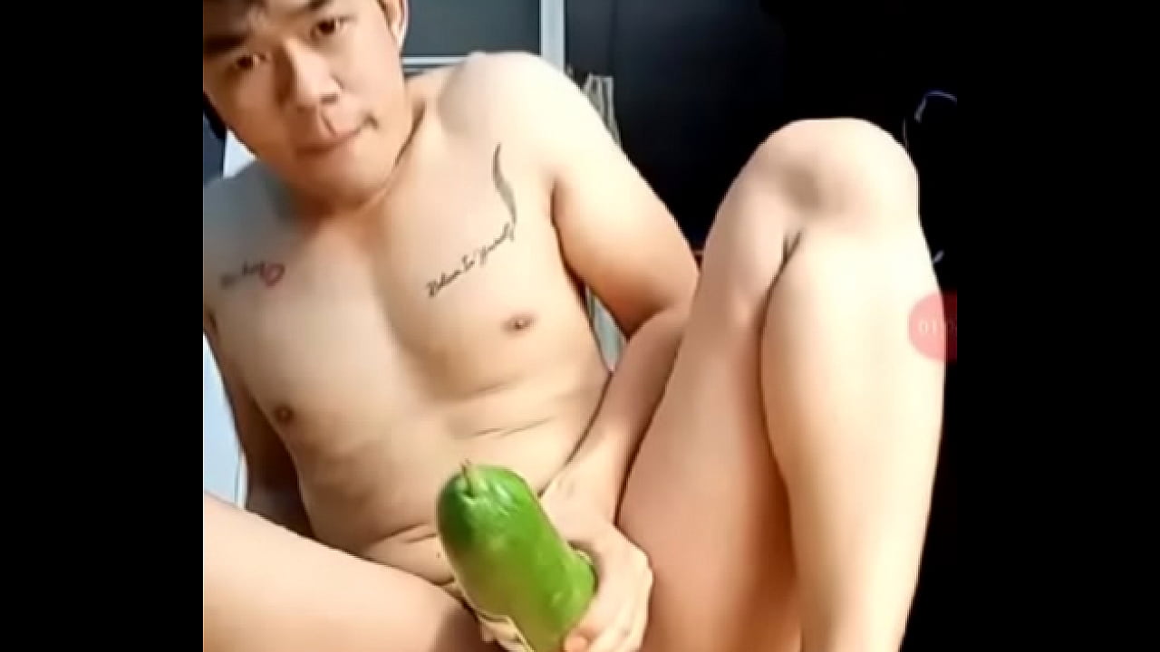 Diep Thinh Hung big cock vietnam gay sucking
