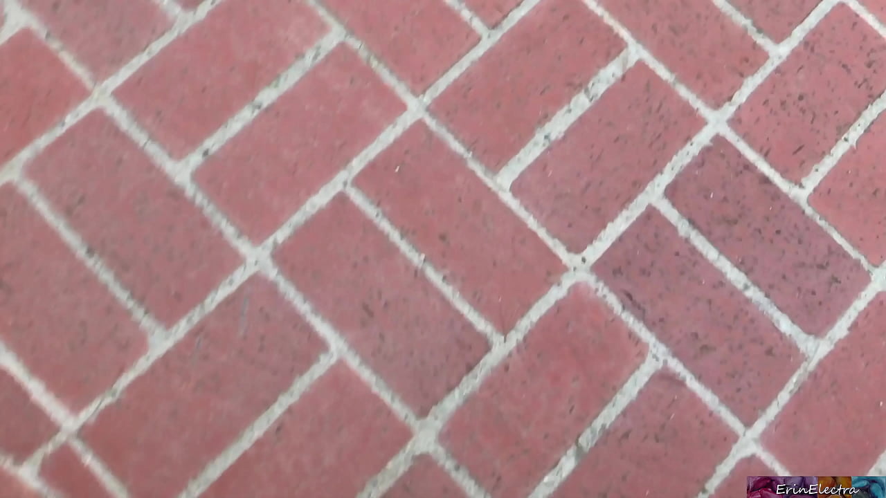 Blonde picks up stranger and fucks back at her place