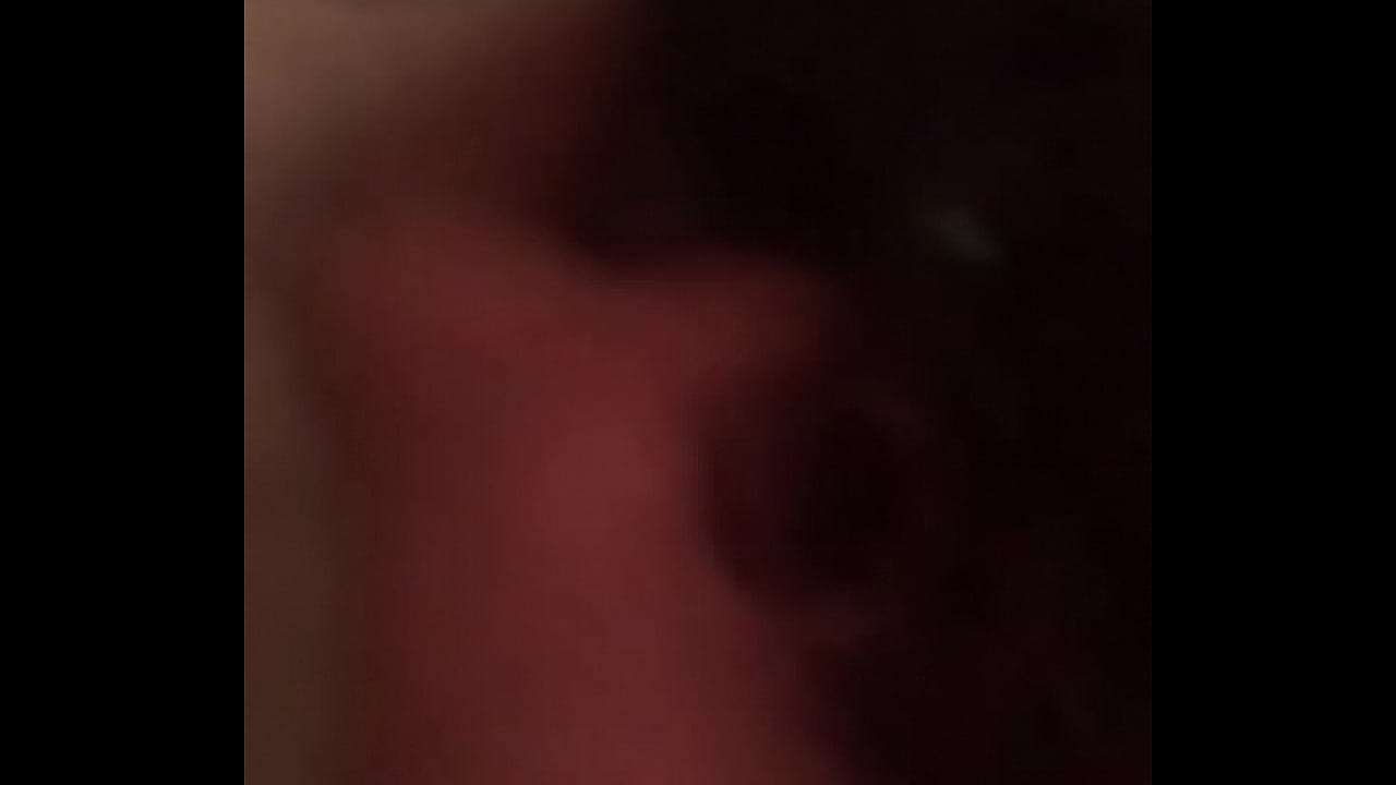 Muchachita caliente siendo grabada