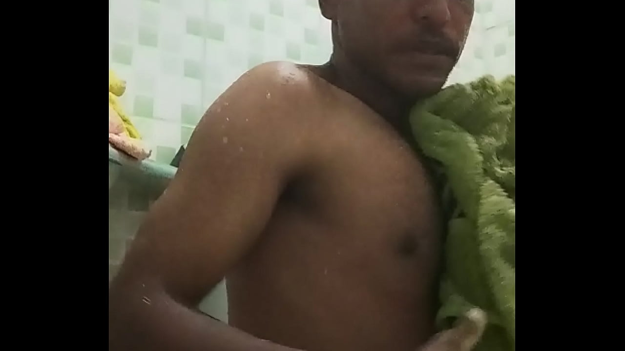 No banheiro em sua casa de manh&atilde;