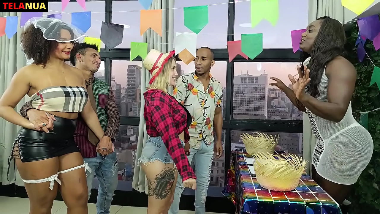 (A TRAI&Ccedil;&Atilde;O) SANTA ANT&Ocirc;NIA CASAMENTEIRA MAIS SAFADA QUE AS NOIVAS