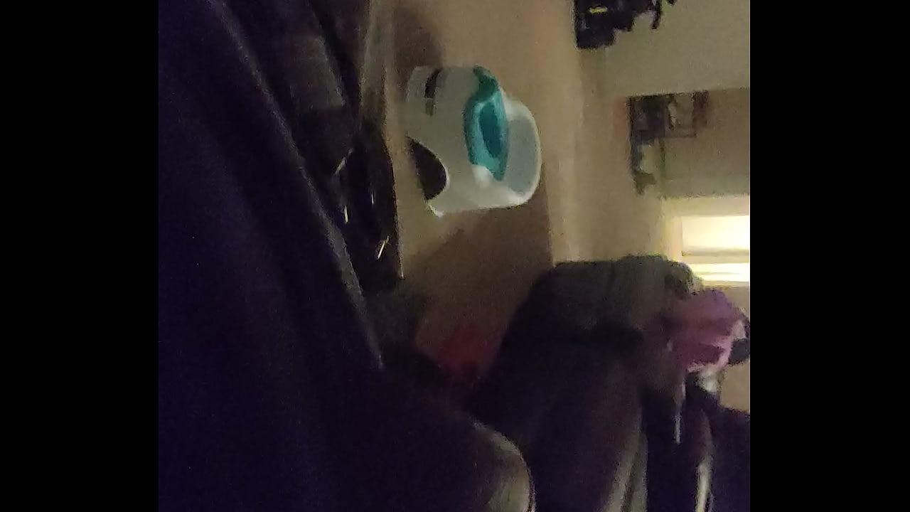 She sucking the Dick Good. Deep throat