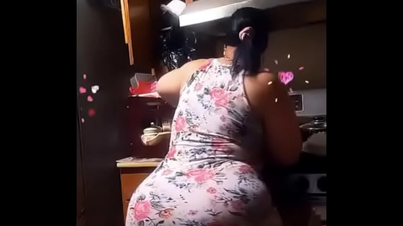 Thick Dominican Housewife instagram Live