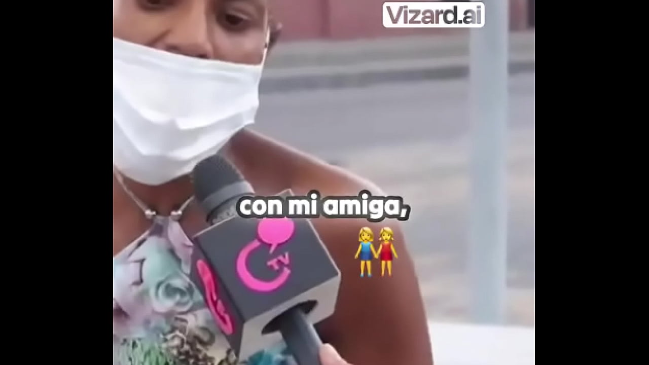 La valent&iacute;a de una madre  Proteger a sus hijas #cuidado #familia #hijos #venezuela #reencuentros #elchicletv #atrevidoype...