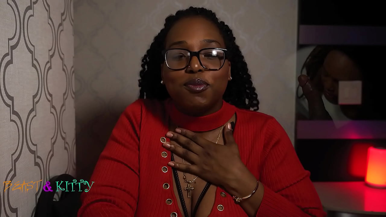 Seducing her client to pound her pussy ( ItsKittyLove Itsthebeast )