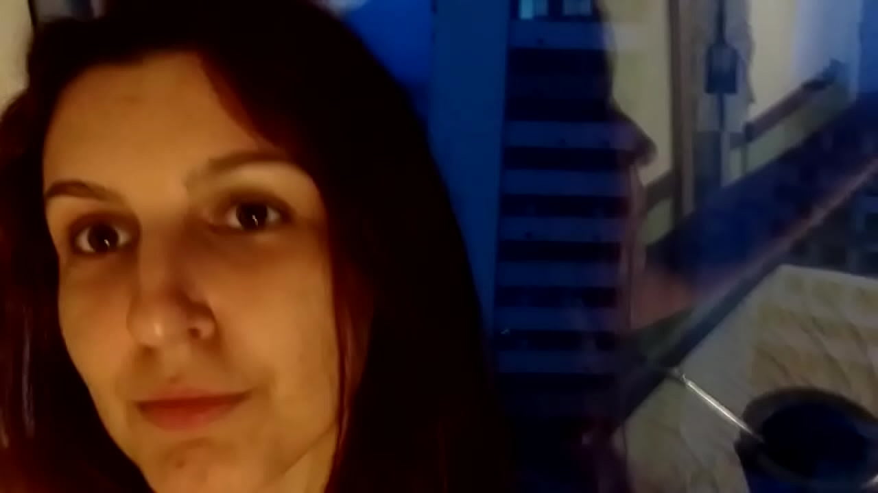 sem ter o que fazer negocio e dan&ccedil;ar pelada na janela