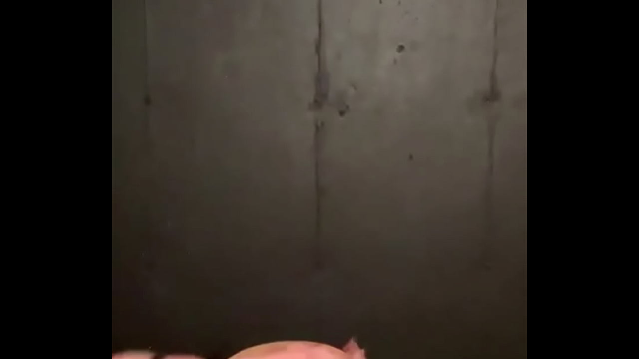 Out takes are genuinely my fav. I fall all the time. Lol #hotgirlfail #outtake #hotmom