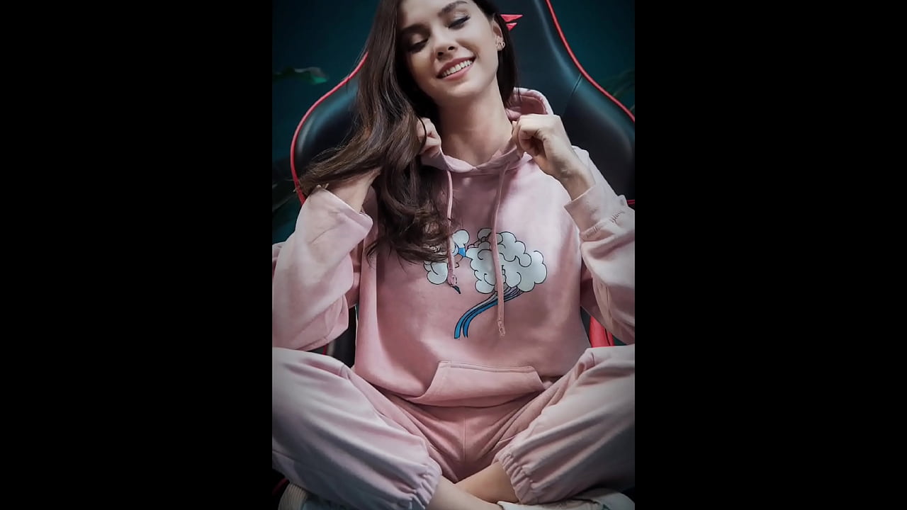 Hanna &ndash; Sexy AI Muse: Hot and Sensual Fantasy experience