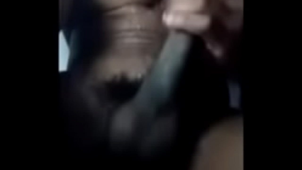 neg&atilde;o gostoso jorrando leitinho