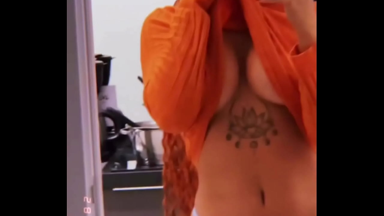 Velma t&aacute; diferente