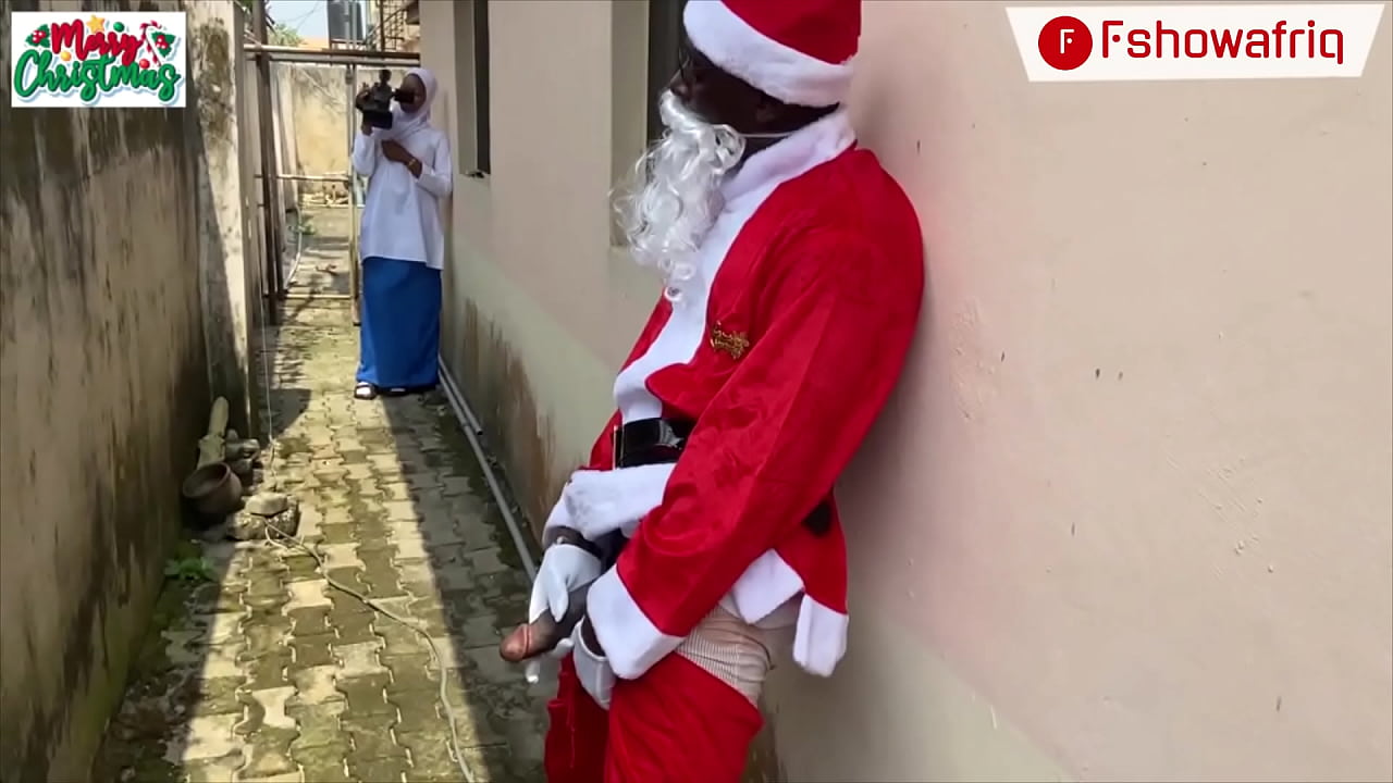 LONG DICK SANTA CLAUS IS CAPTURED ON CAMERA PLAYING WITH HIS COCK AND THEN OFFERS WET PUSSY AS A GIFT. PLEASE SUBSCRIBE TO RED