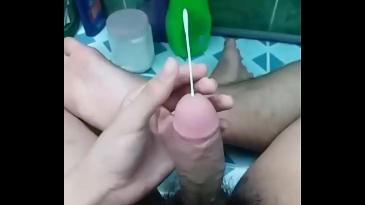 Chọt l&ocirc;̃ cặc bắn tinh