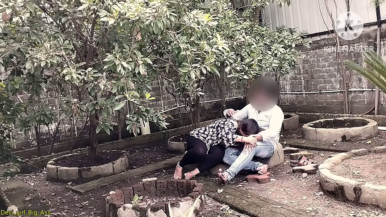 Padosan bhabhi ke saath Jangal mein mangal