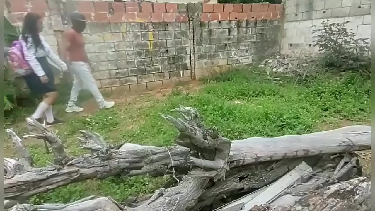 Las clases me dejaron sedienta de leche dame un poco por favor