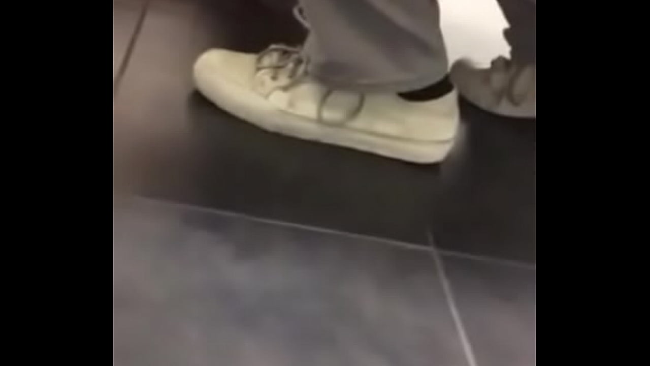 FLAGRA BANHEIRO P&Uacute;BLICO FINAL