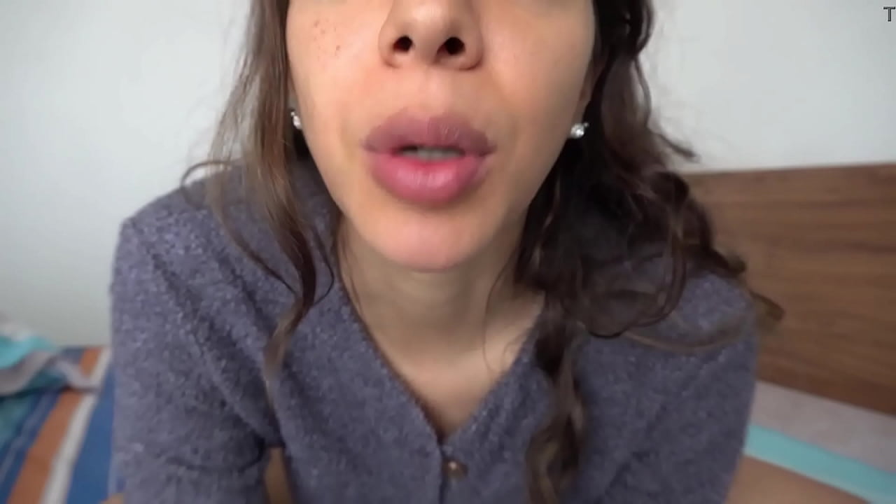 JOI ac&aacute;bame en las tetas naturales papi