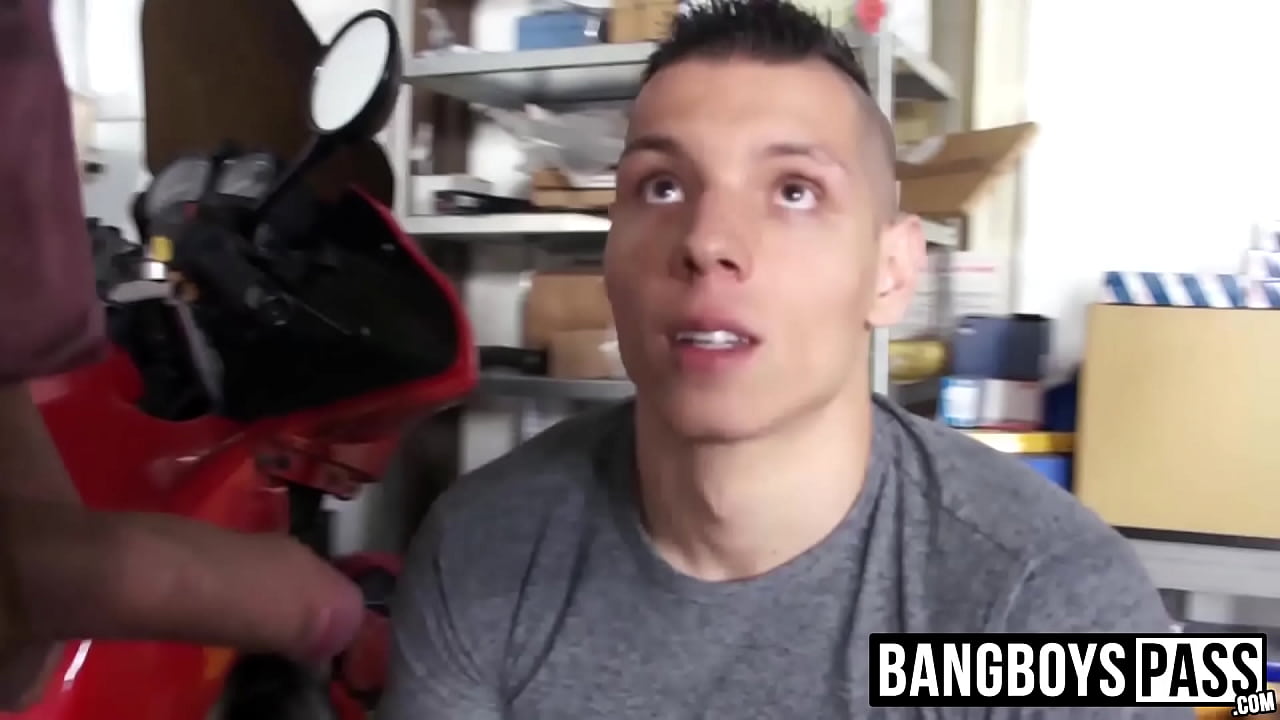 Hung mechanic fucks new client bareback