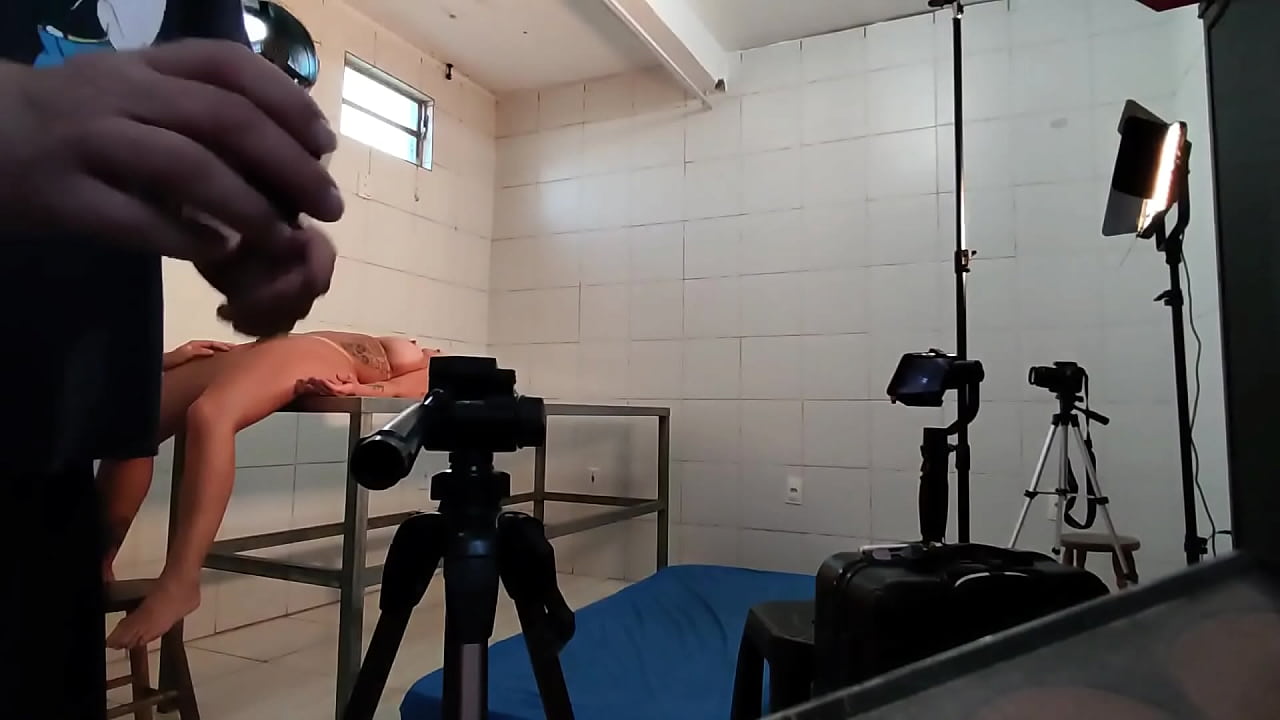 Grava&ccedil;&atilde;o na enfermaria desativada de um hospital