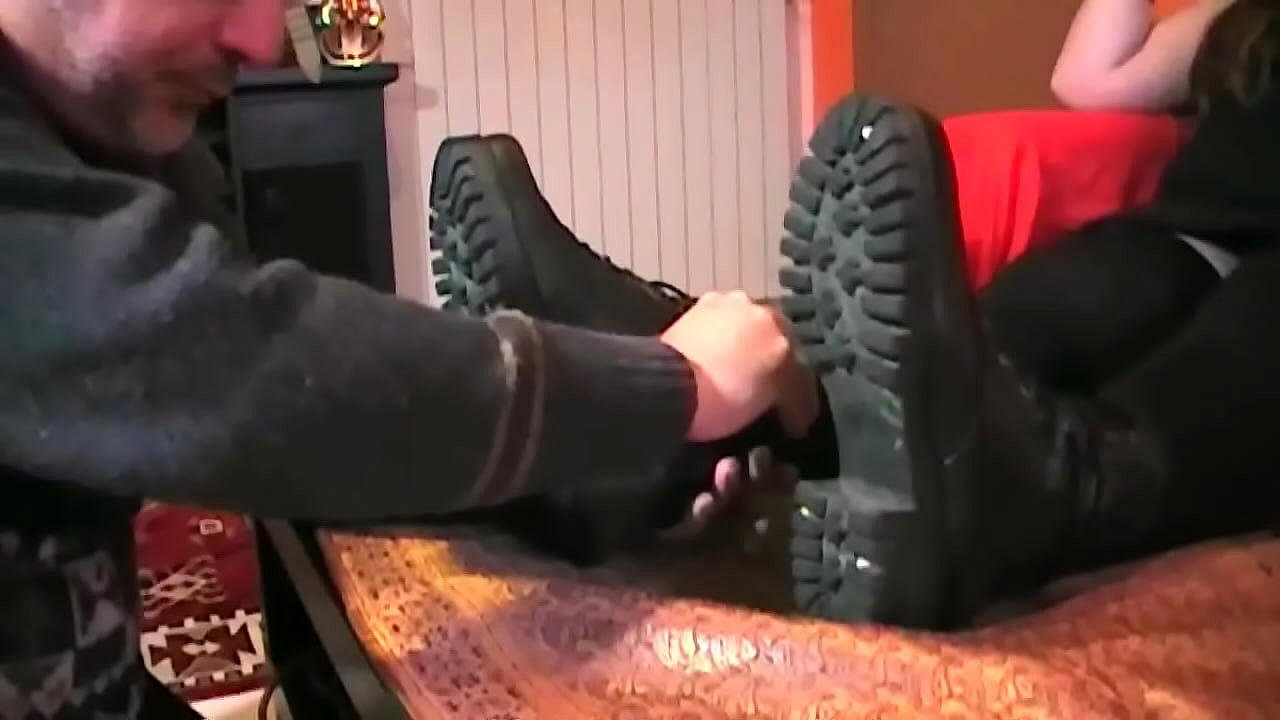 Fetish Obsession for real stinky feet