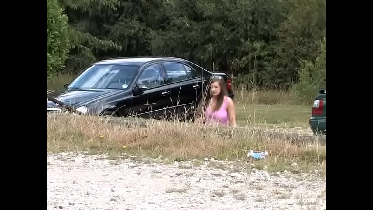 beautiful girls pissing Cate