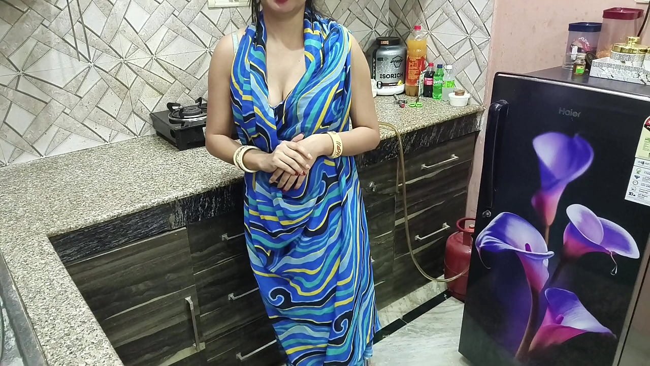 Indian beautiful bhabhi get seduced her neighbour with her milky boobs in hindi audio