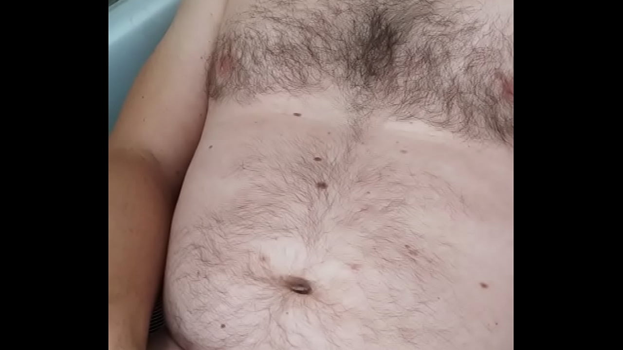 Imi place foarte mult sa ma masturbez la webcam si sa imi beau pisatul si sperma! I really like to masturbate on the webcam and drink my piss and cum!