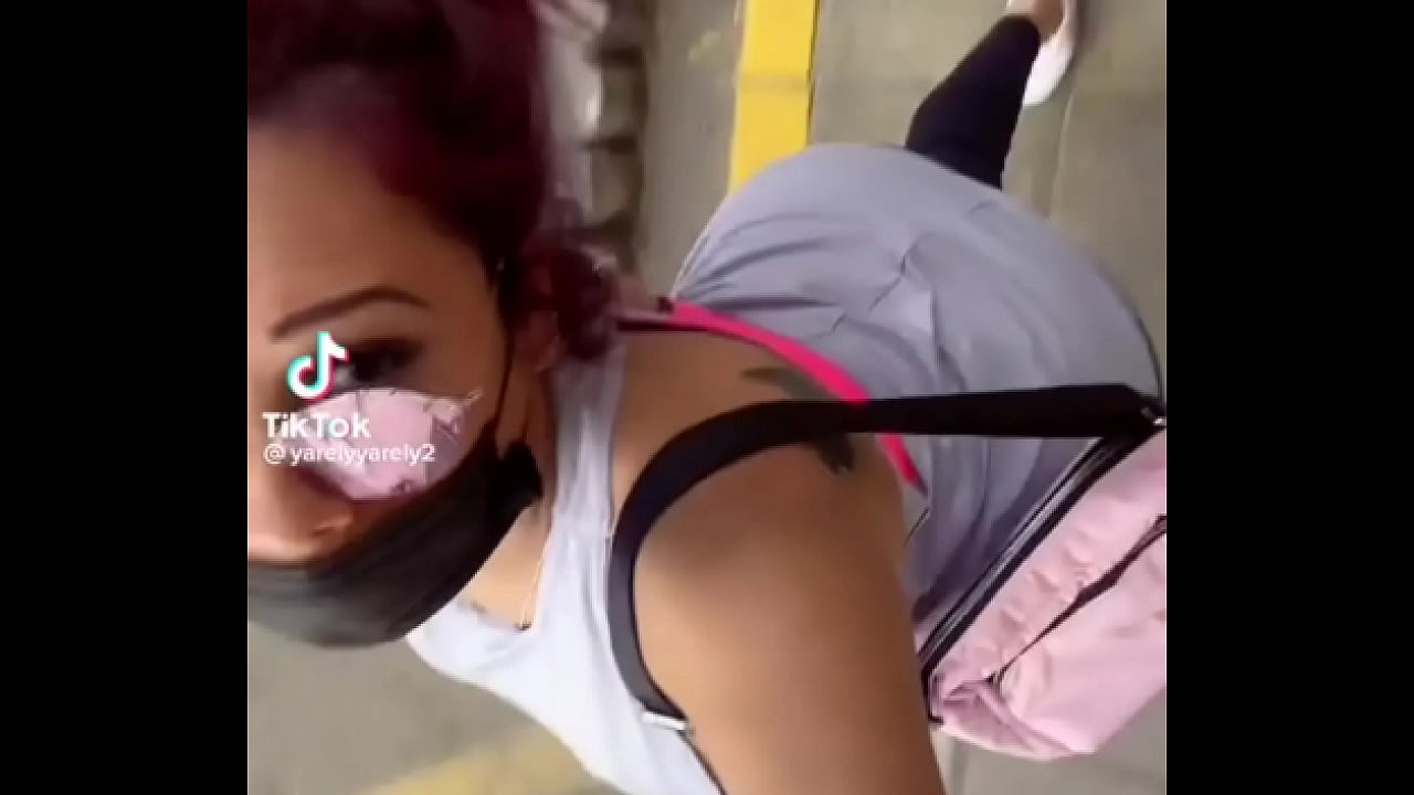 La encontr&eacute; en tik eh Ise un mix de yarelyx