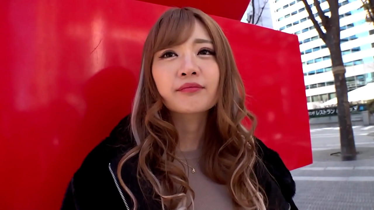 パート1【デカチン限定チ●コソムリエ兼舐めダルマ女子】セックス前に毎回恒例のチ●コ計測タイム！チ●コ計測するも予想外のデカチンに大興奮！！そのまま本能の赴くままに即尺で神業フェラ披露！！舐め技に自信ありと豪語するだけありかなりの舐めスキル持ち！モンスター級デカチンを舐め舐めするとダラダラだらしなく濡れるマ●コ！そのままデカチン挿入でアへ顔絶頂からのイキ！！