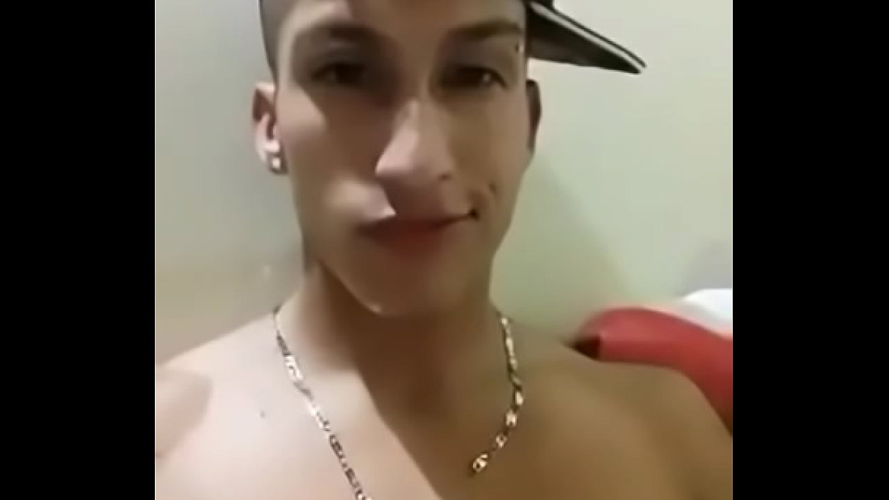 Funkeiro sarado gostoso gozando