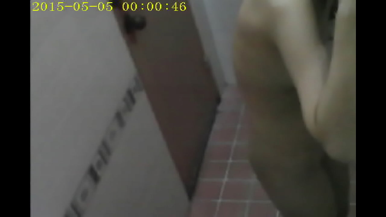 Quay l&eacute;n em trọ ph&ograve;ng b&ecirc;n