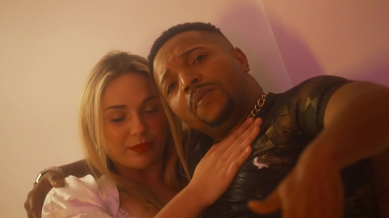 As Patroas de Calcinha Desafiam o YouTube &ndash; Proibid&atilde;o Sem Nudez ( 18)