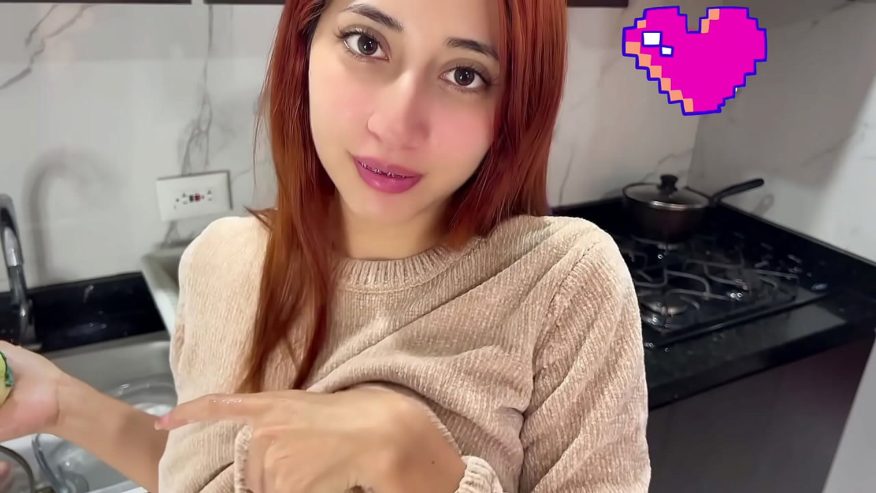 INTERRUNPO a mi HIJASTRA mientras Preparaba algo en la Cocina y termino COMIDA , CON UN GRAM CREAM