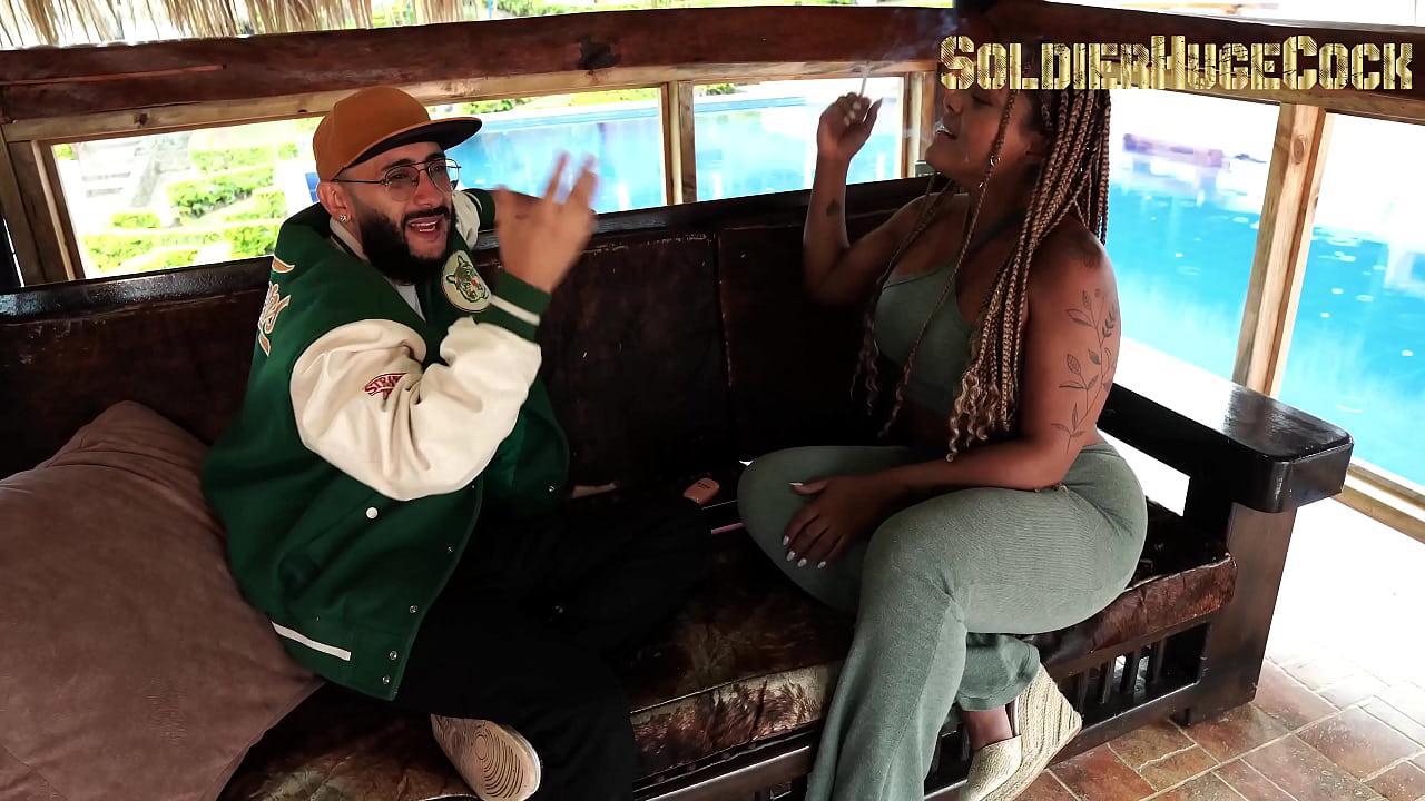 I met a MILF on Tinder and we ended up fucking at the resort - Carla Morelli - SoldierHugeCock