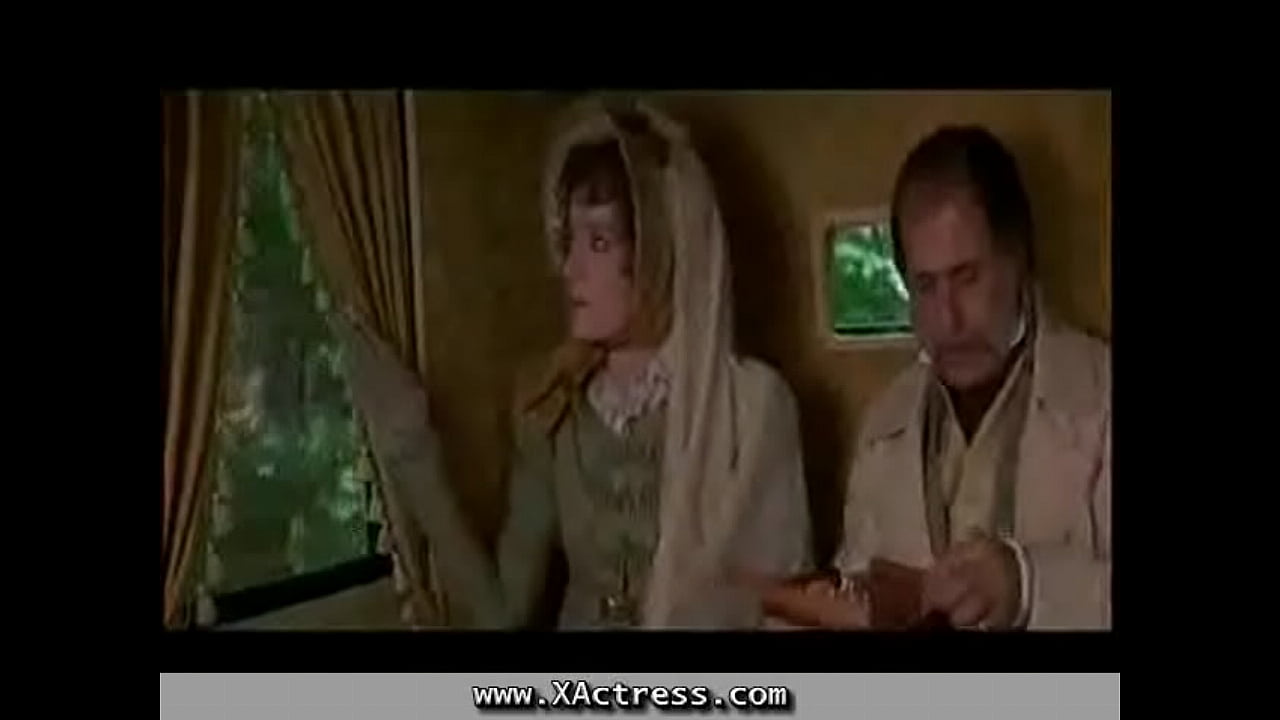 Topless Valeria Golino