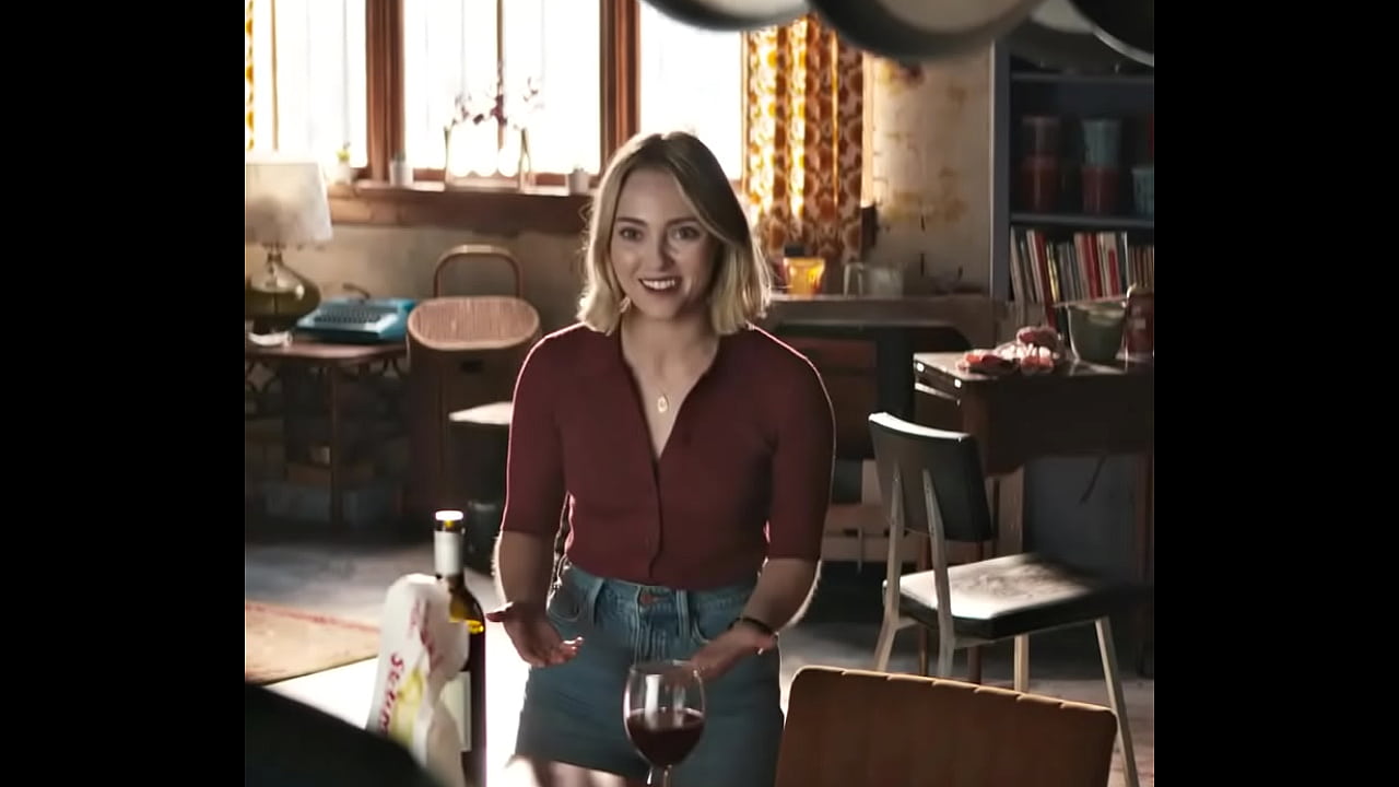 Anna Sophia Robb ass in Grosse Pointe garden society