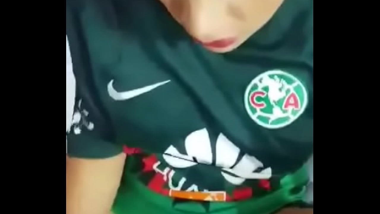 Cogiendo a mi perra mexicana mientras mis pap&aacute;s no estan