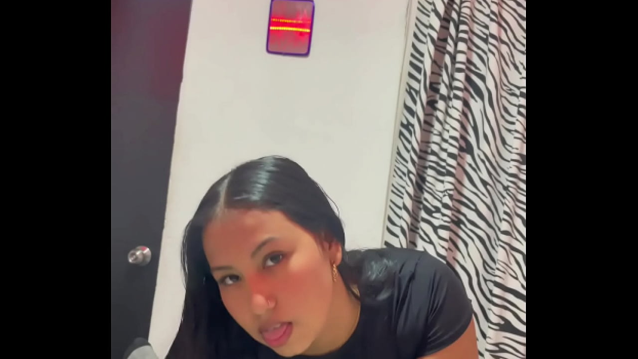 Mi cu&ntilde;ada llega de una fiesta con su vestido sexy con ganas de coger