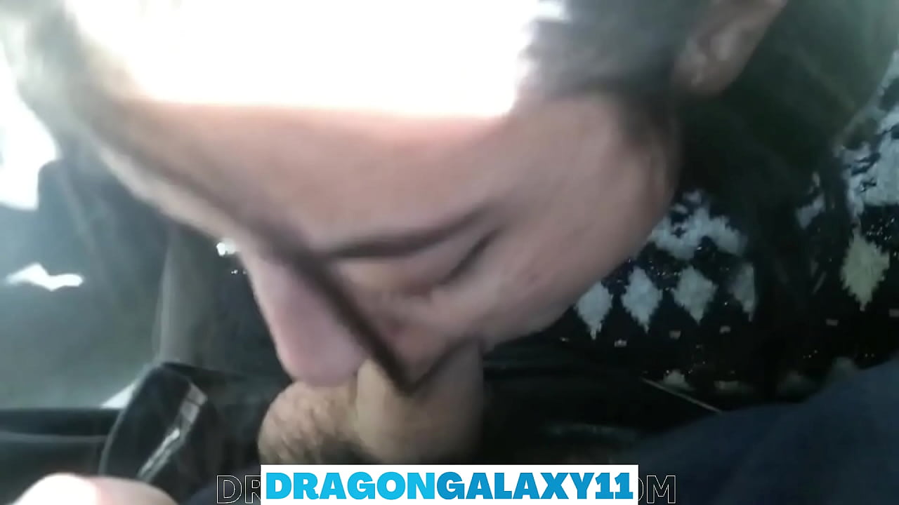 latina BJ outdoor and exhibitionism on bus