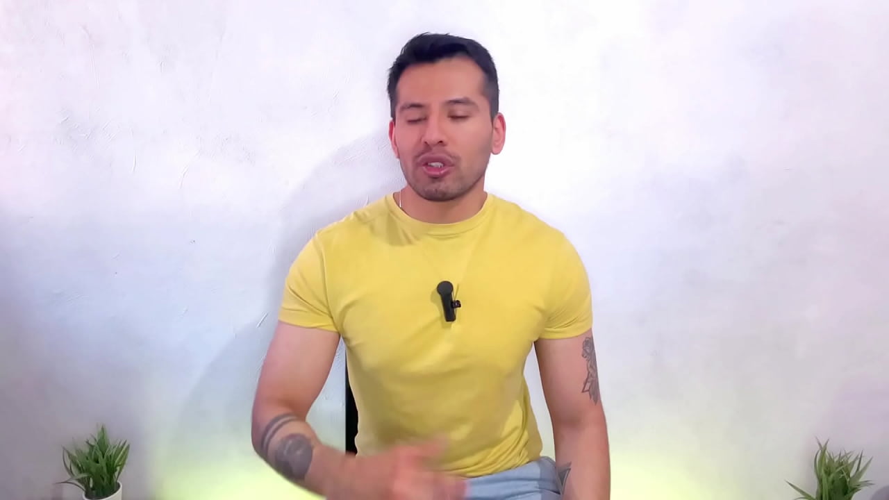 Jovencito alba&ntilde;il se folla por primera vez a hombre hetero casado