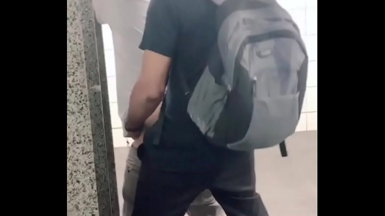 Put&atilde;o dando o cu