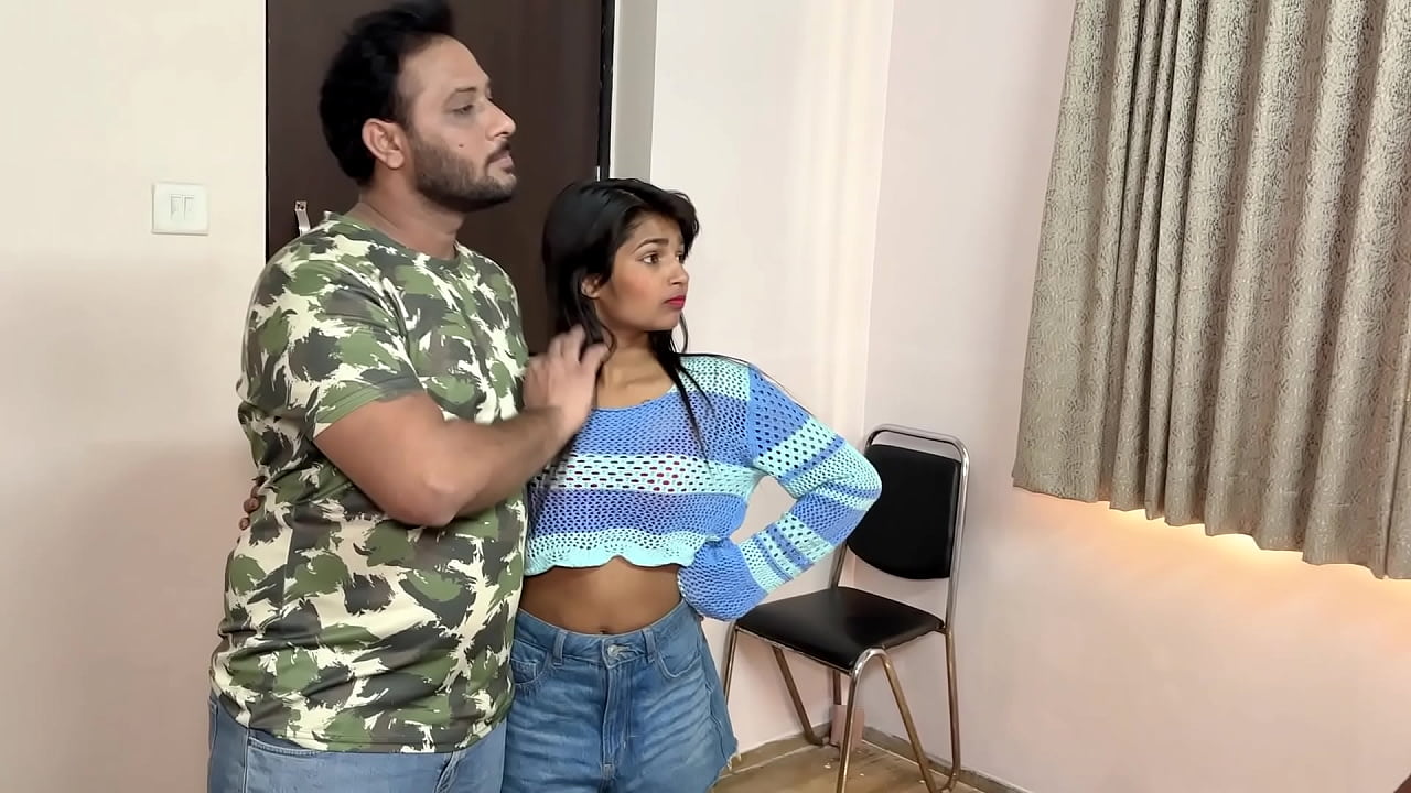 In front of her husband, the wife called her boyfriend at home.