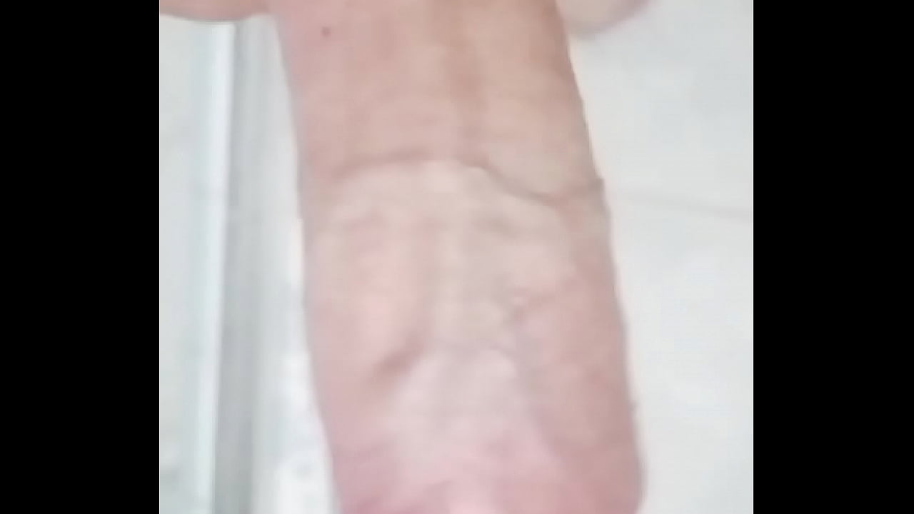 Ecuatoriano sacudiendo la verga