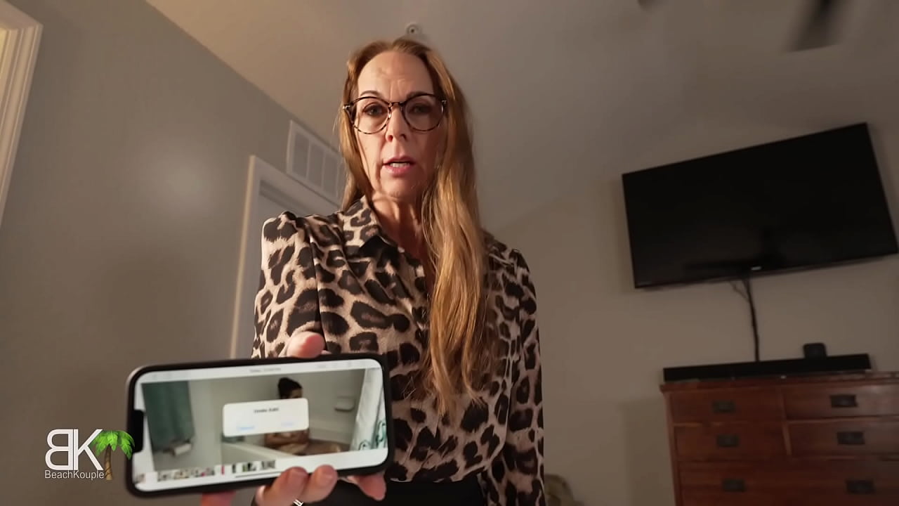 Stepmom Blowjob Ends In Mouthful!