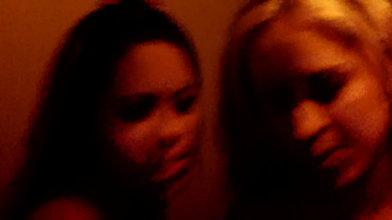 Duas putinhas safadas