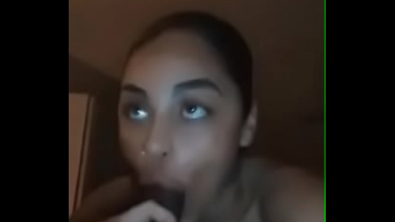 Pretty lady blowjob