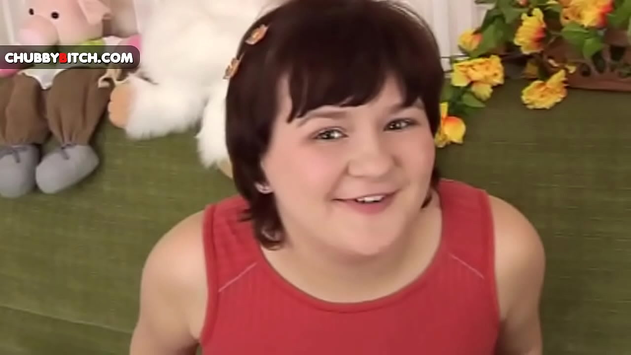 Sweet teen fattie pleasing her plump pussy