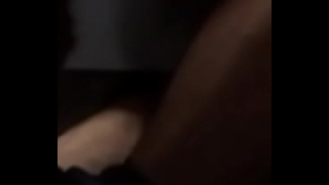 Mirando pajas en ba&ntilde;o p&uacute;blico