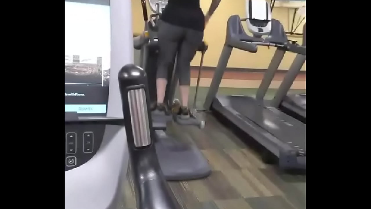 milf with big sexy ass